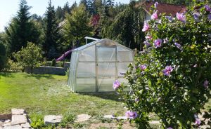 Zahradní skleník z polykarbonátu 2,51x1,91 m GZ 48